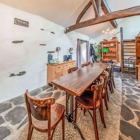 Characteristic Holiday In With Balcony Holiday home