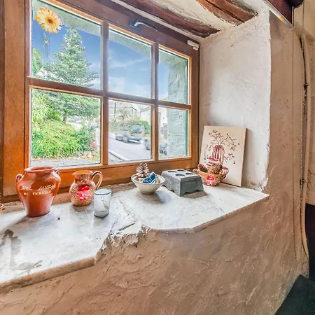 Characteristic Holiday In With Balcony Casa vacanze Cherain