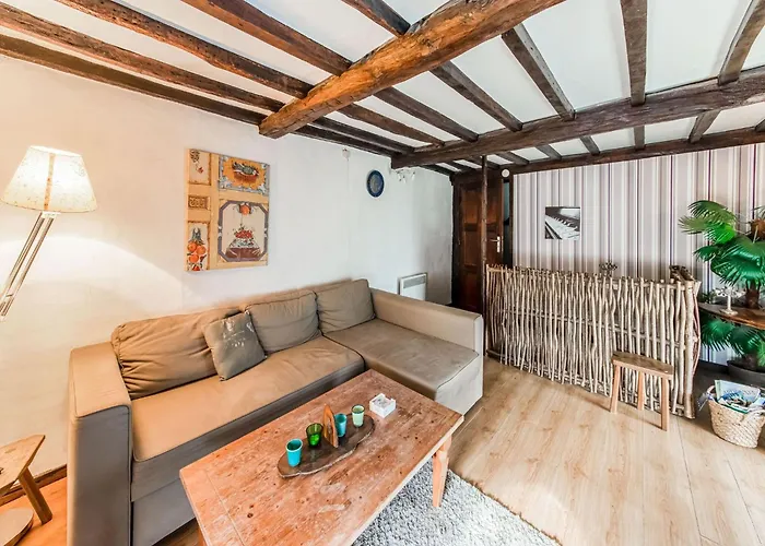 Characteristic Holiday In With Balcony Hébergement de vacances